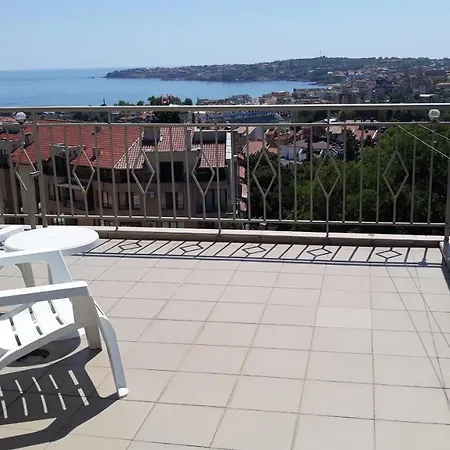 каракачанов Πανσιόν